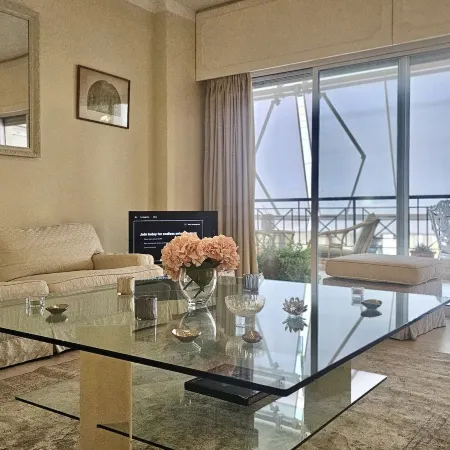 24 NIC - Stay Charm Classic Apartment