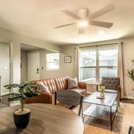 Stylish 1BR Urban Retreat