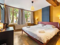 Lake Suites Hotels near Katelijnepoort