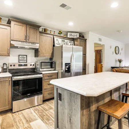 Screened Porch: Family-Friendly St Stephen Retreat Hotels in Berkeley County