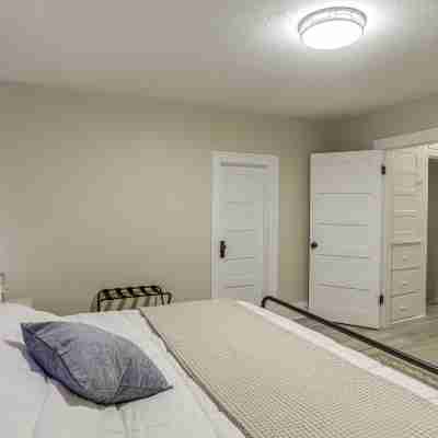 1 Mi to Cedar Point: Family Getaway w/ Porch! Rooms