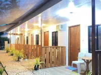 Jasmine's Inn ナクパンビーチ周辺のホテル