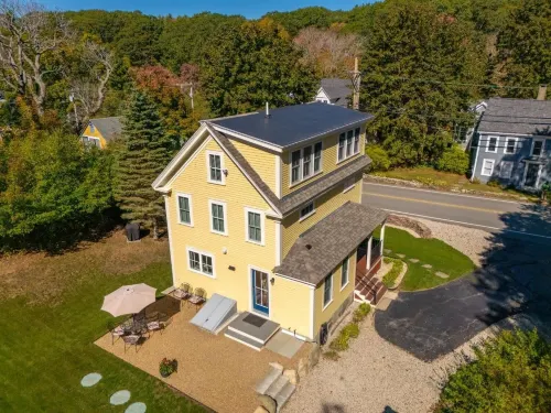 Pepperrell Place - Home for 6 - Kitchens