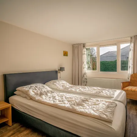 Modernly Furnished 6-person Bungalow in the Seaside Resort of De Koog
