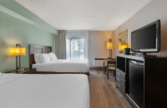 Quality Inn & Suites 5585 Ambler Drive Mississauga Ontario