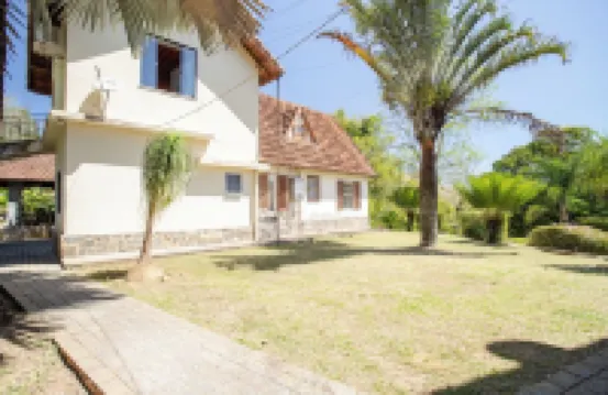 Sitio em Vassouras na Serra Com Piscina e Lareira