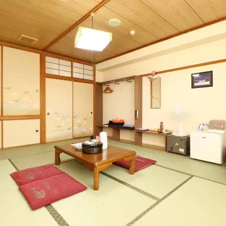 Akan Tanchou No Sato Onsen Saakuru Akai Beret