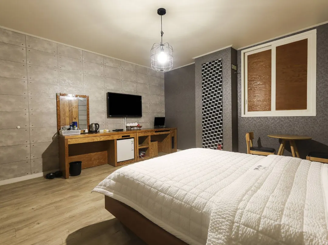 Gimhae Jangyu Check Hotel - 김해시