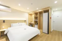 Iksan Brown Dot Iksan Station Branch - Motels