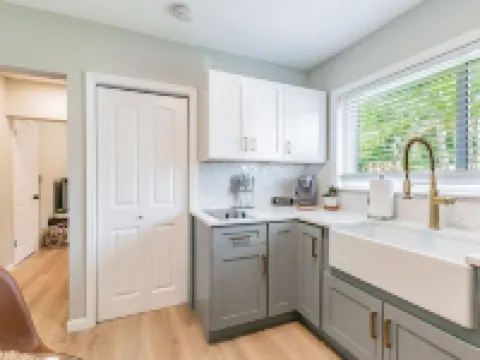 Perfect One-Bedroom- 10 Mins from Clearwater Beach Hotéis em Largo