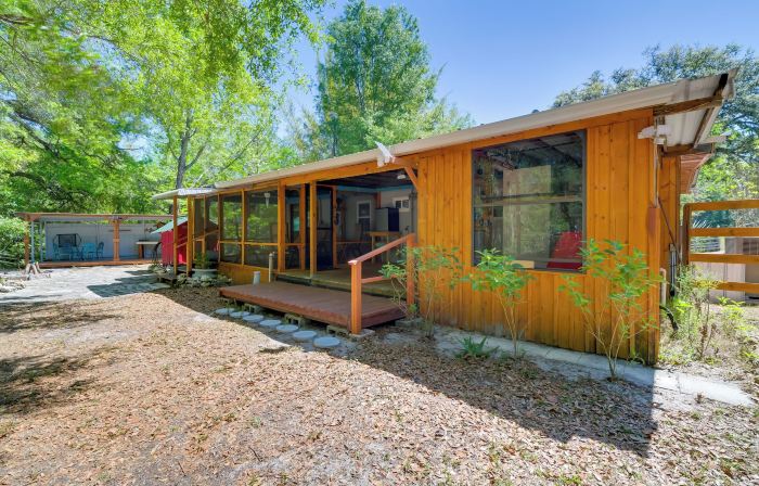 Fire Pit & Boat Dock: Peaceful Dunnellon Cabin!