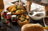 Tsauchab River Lodge - breakfast