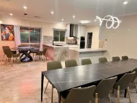 Luxury 5Br Lakefront Homestead — 55 Acres, Sandy Beach, Firepit Hotels in Oberon