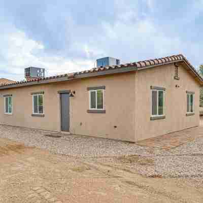 Near Casino & Dtwn! Tucson Townhome: Saguaro NP Hotel Exterior
