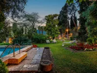 Rocca di Cetona - a Medieval Castle Hotels in Cetona