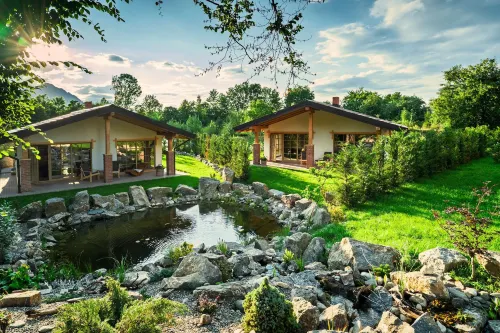 Thomhof Chalets - Homestays