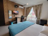 Dolphin Hotel