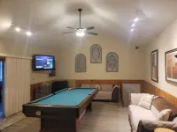 Seneca Riverfront Spa! Hot Tub, Pool + Sauna! Pontoon Boat and Canoe Available! Hotels in Lysander