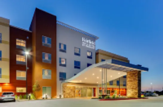 Fairfield Inn & Suites Dallas Love Field