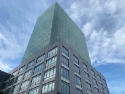 La Quinta Inn & Suites by Wyndham Jamaica NYC/JFK AirTrain Hotels near John F Kennedy Intl. Airport