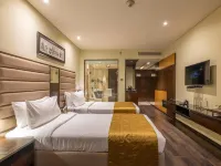 Vivanta Hyderabad, Begumpet Hotels near NIPER