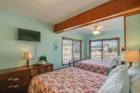 Old Ocean Beach Apt by Pier + Palace Playland - Apartments