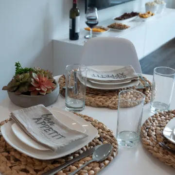 Luxury Furnished Apartments by Hyatus Downtown at Yale Отели в г. Нью-Хейвен