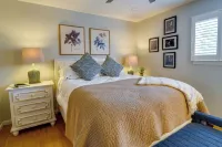 Luxurious Morgantown Retreat w/ Stunning Views! - parking