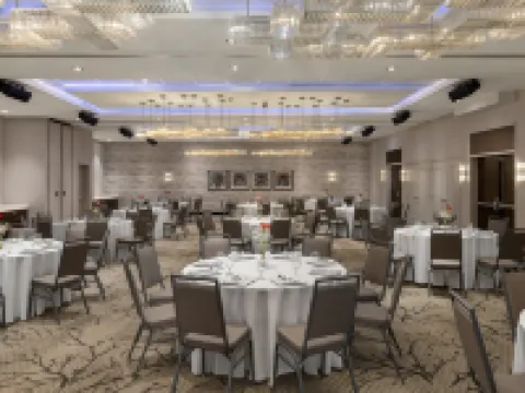 Hampton Inn & Suites by Hilton Montreal-Dorval ドルヴァルのホテル