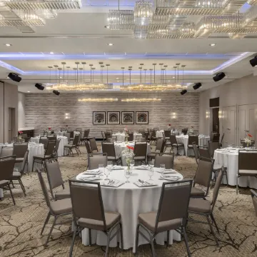 Hampton Inn & Suites by Hilton Montreal-Dorval