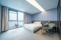 Louis Boutique Hotel - balcony
