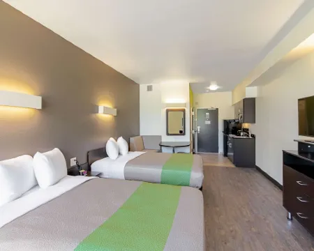 Studio 6 Austin, TX - Airport Hotels in Montopolis