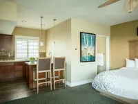 Pacific Shores Inn Отели рядом с достопримечательностью «Ла-Хойя»