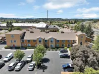 Quality Inn Near Six Flags Discovery Kingdom-Napa Valley - Parkplatz