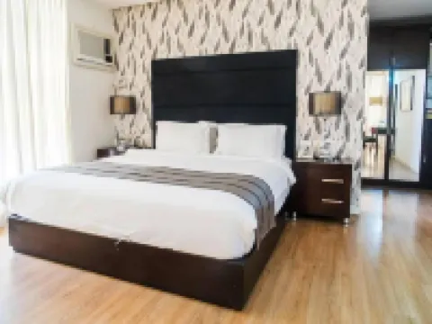 Queen Margarette Hotel - Downtown Hotels in Quezon