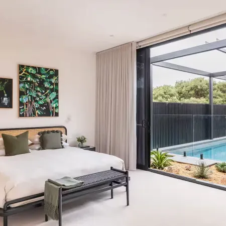The Luxe Seabreeze Heated Pool Spa Cinema