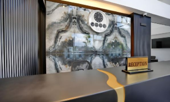 Shelton Airport Hotel