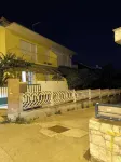 2 Bedroom Apartment Sleeps 5 - Privat Pool - Villaer