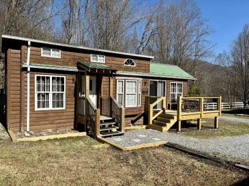 Maggie Valley Cabin Rentals - parking