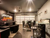 Private Home w Rooftop Game Room Near Downtown - Bungalows