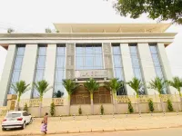 La Belle- The Business Hotel Hotels in 