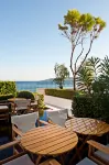 Sea Breeze Apartments Chios - Beach