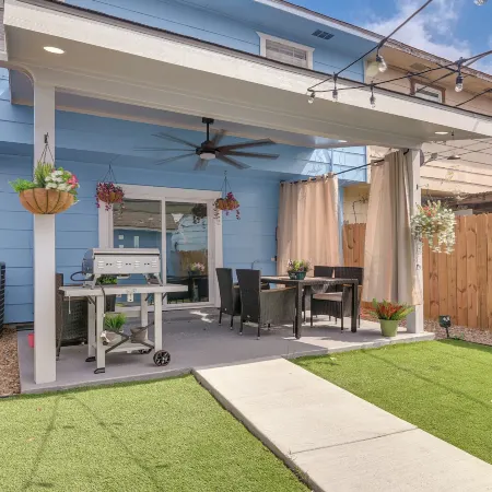 1/2 Mi to Sylvan Beach Park! Chic Townhome w/ Yard
