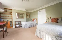 Colthrop Manor B&B