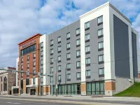 Comfort Inn & Suites Pittsburgh-Northshore Hotels near Randyland