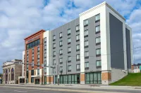Comfort Inn & Suites Pittsburgh-Northshore - 2-Star