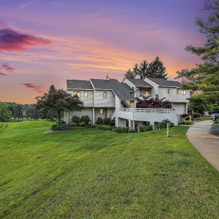 2 Bedroom Condo Golf Course Views 5166