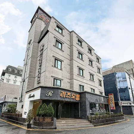 Ritz Motel Yeosu