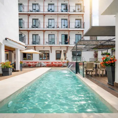 Neptuno Apartments
