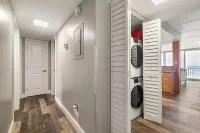 Oceanfront 2 bed Condo in New Smyrna Beach FL - Holiday Apartments